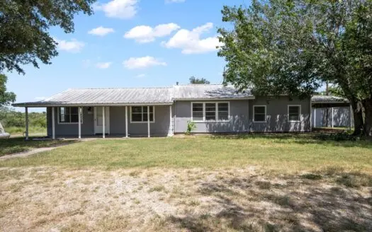 128 Live Oak Ln, Sandia Texas – Live Oak Co. lakeview